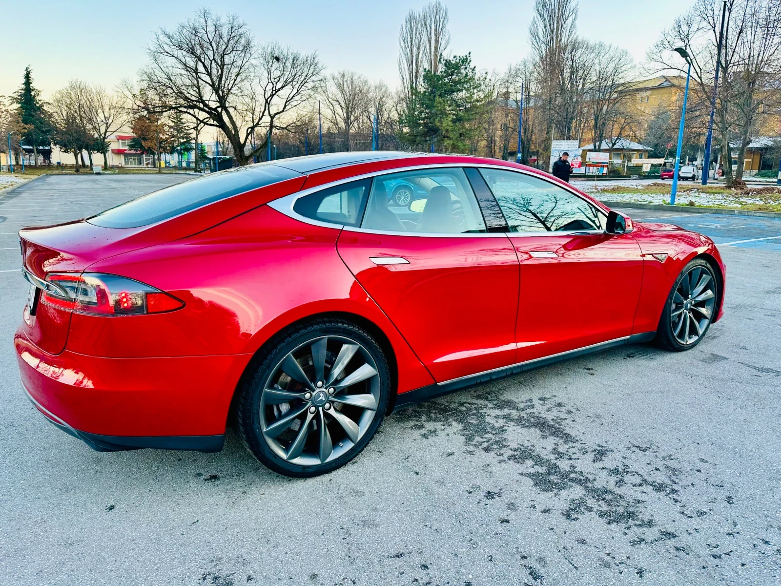 Tesla Model S 85 - изображение 4