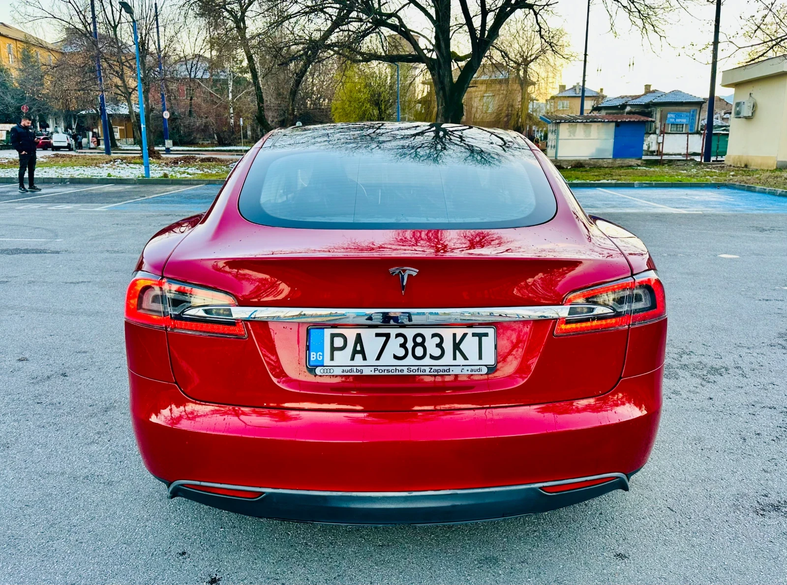 Tesla Model S 85 - изображение 2