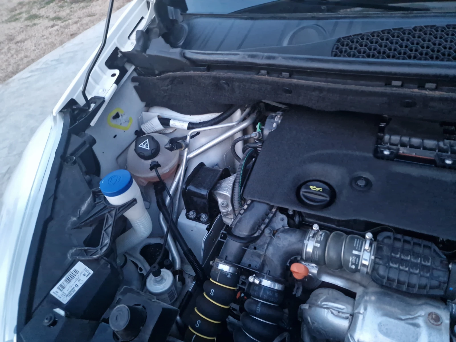 Peugeot Partner 1.6 HDI 4+ 1  | Mobile.bg   16