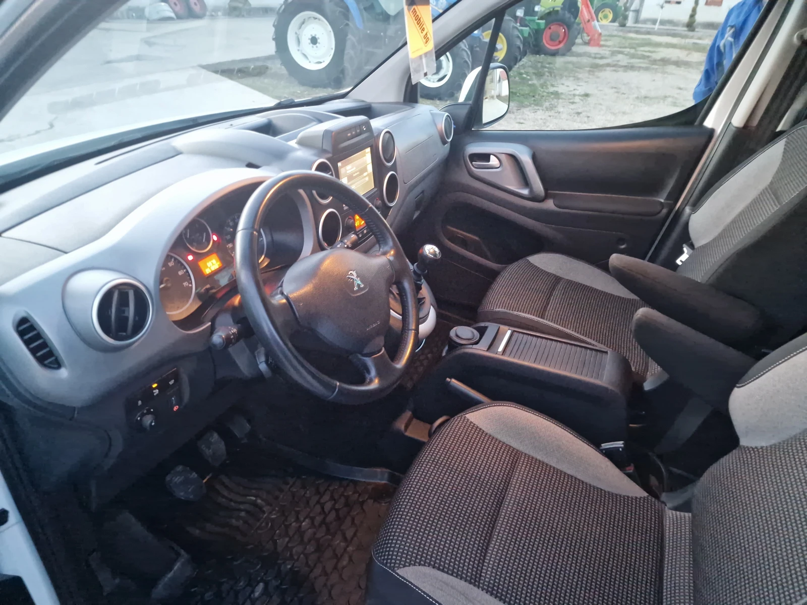 Peugeot Partner 1.6 HDI 4+ 1  | Mobile.bg   12