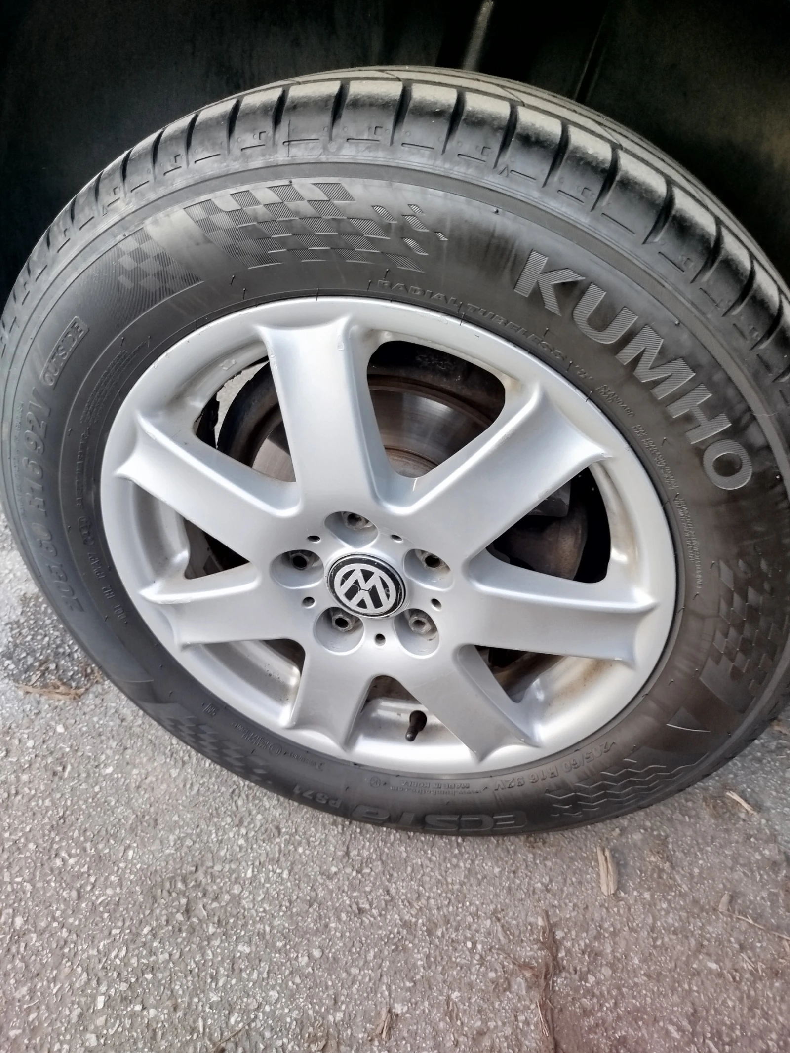VW Touran 1.9tdi 105кс 6скорости, снимка 16 - Автомобили и джипове - 51058663