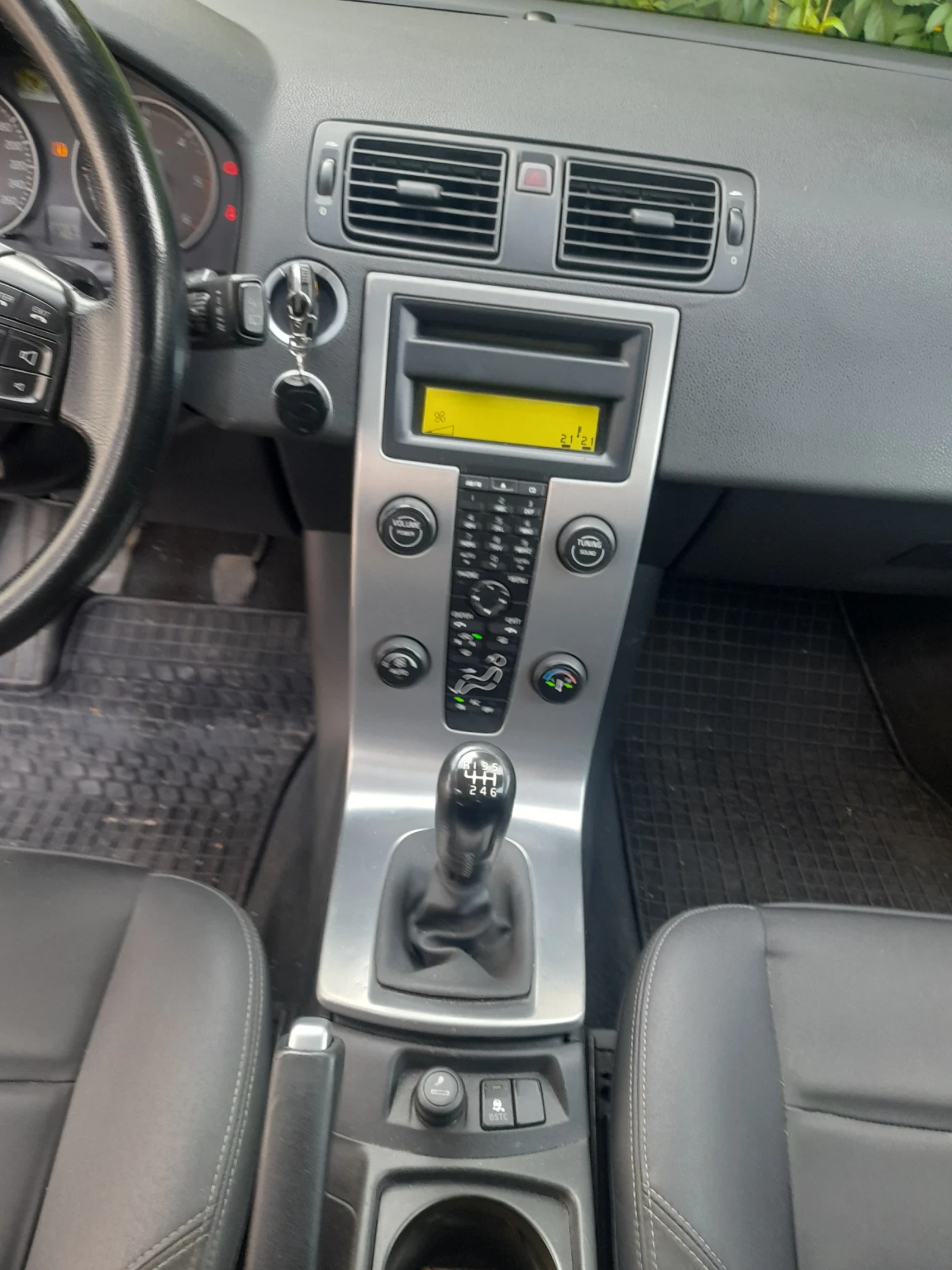 Volvo V50  - изображение 5