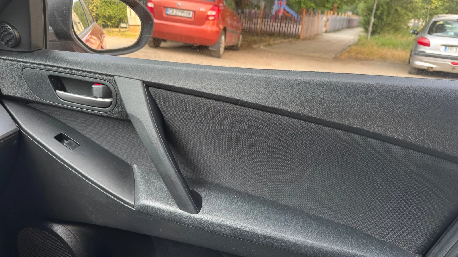 Mazda 3 1.6 | Mobile.bg   11