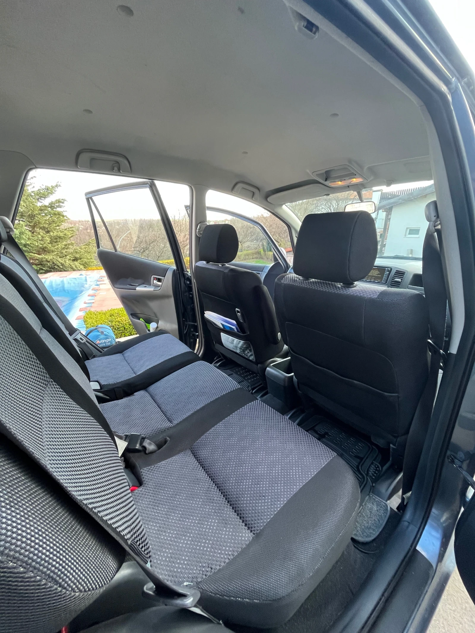 Toyota Corolla verso  - изображение 8