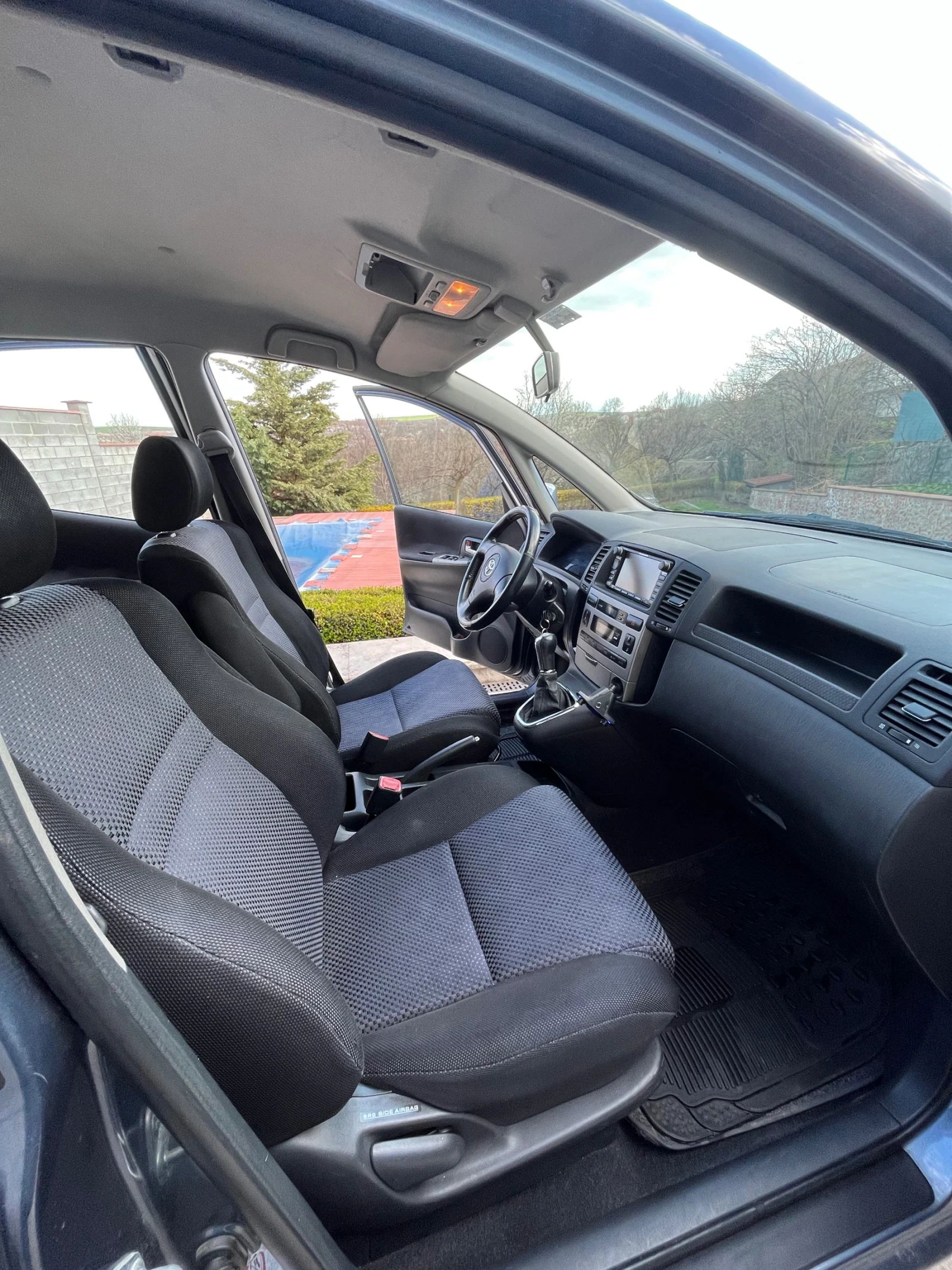 Toyota Corolla verso  - изображение 10