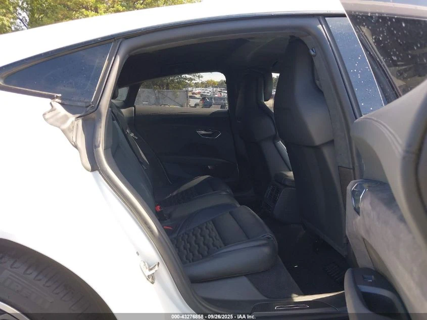 Audi E-Tron GT RS QUATTRO* B&O-* * * Heads- | Mobile.bg   8