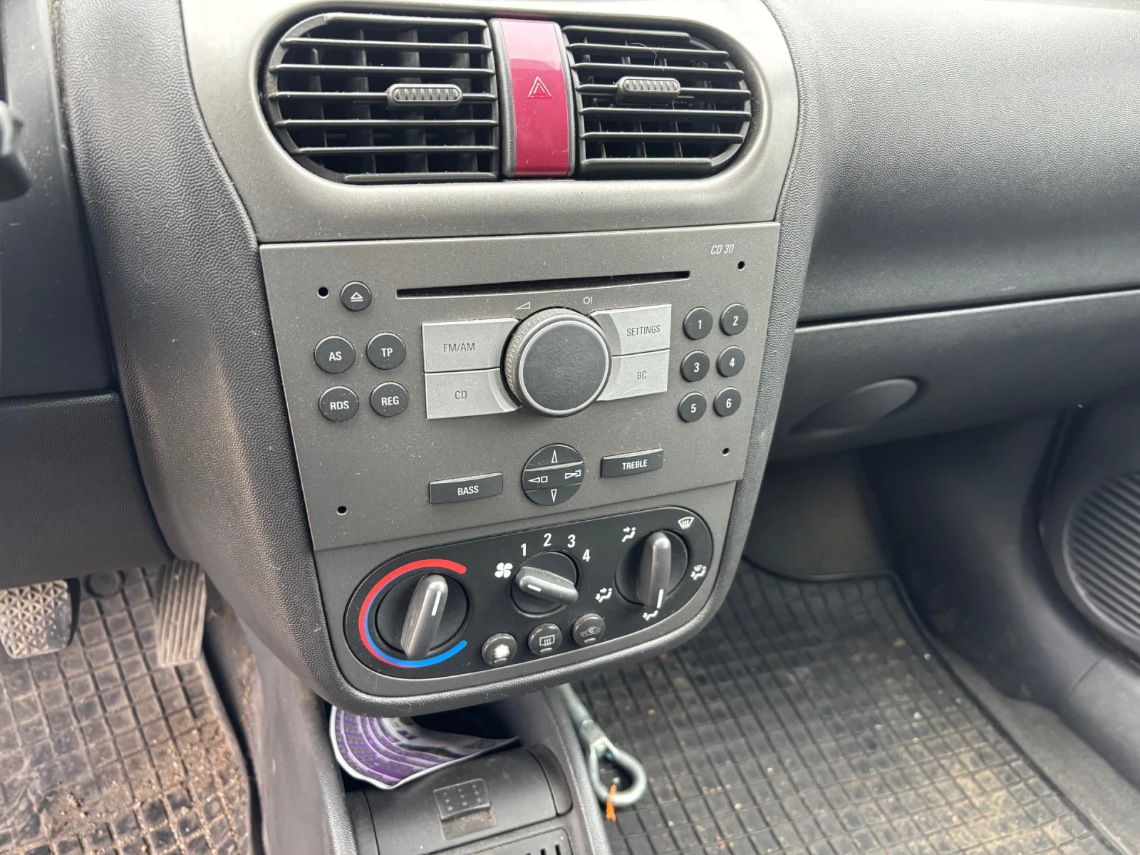 Opel Corsa 1, 3 CDTi  1.0  Z10XE, снимка 16 - Автомобили и джипове - 53179549