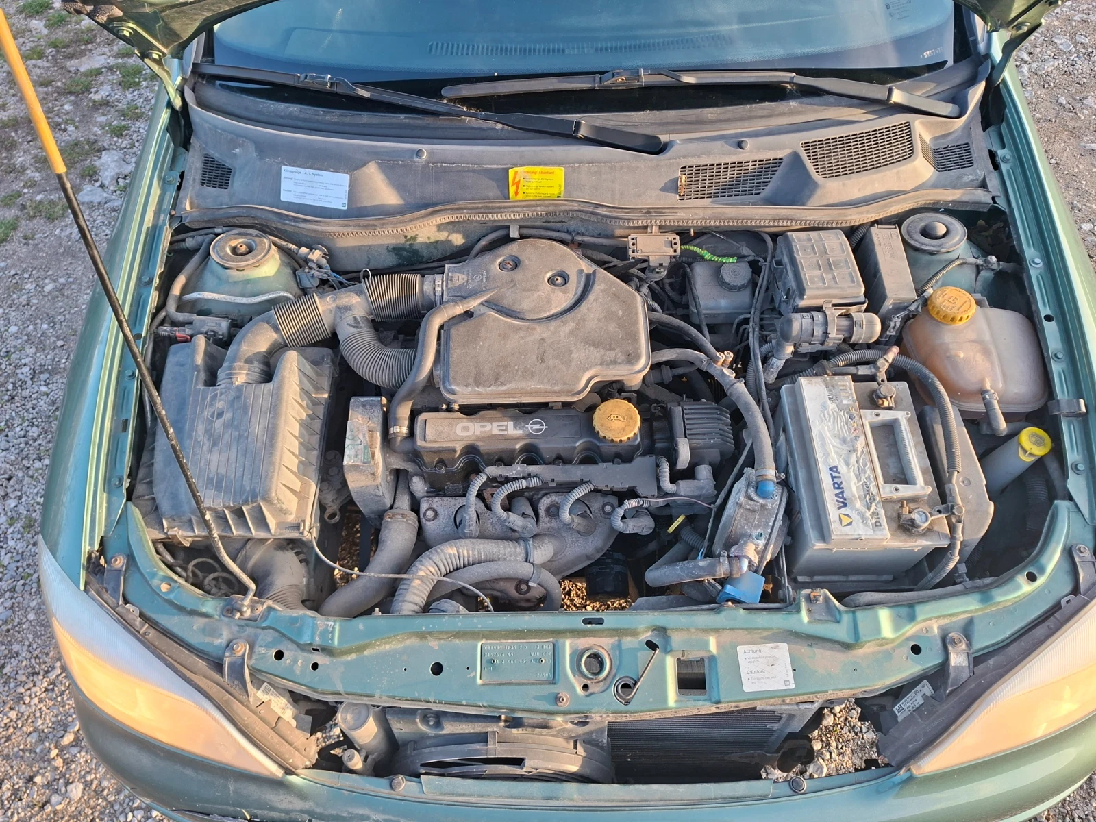 Opel Astra 1.6, снимка 11 - Автомобили и джипове - 54010427