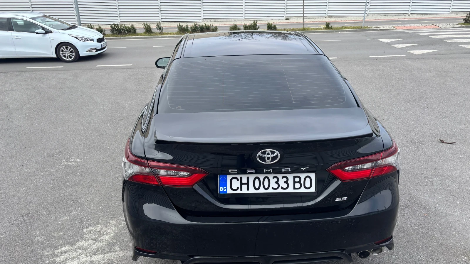 Toyota Camry SE, снимка 6 - Автомобили и джипове - 54861117