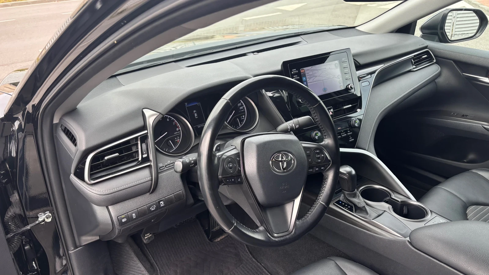 Toyota Camry SE, снимка 8 - Автомобили и джипове - 54861117