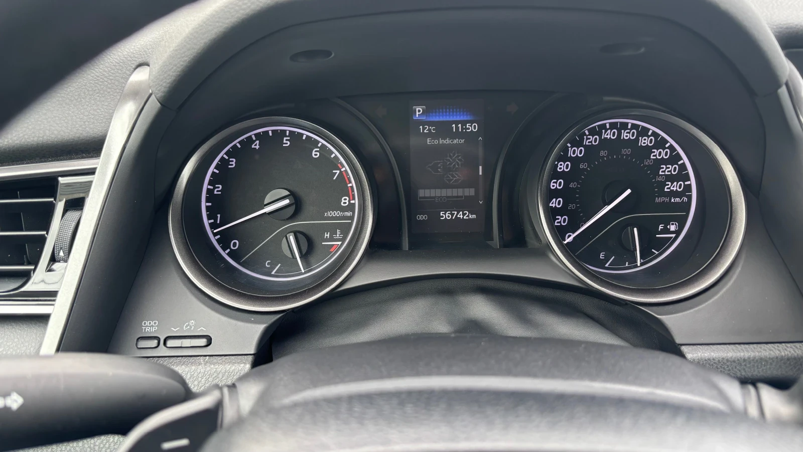 Toyota Camry SE, снимка 13 - Автомобили и джипове - 54861117