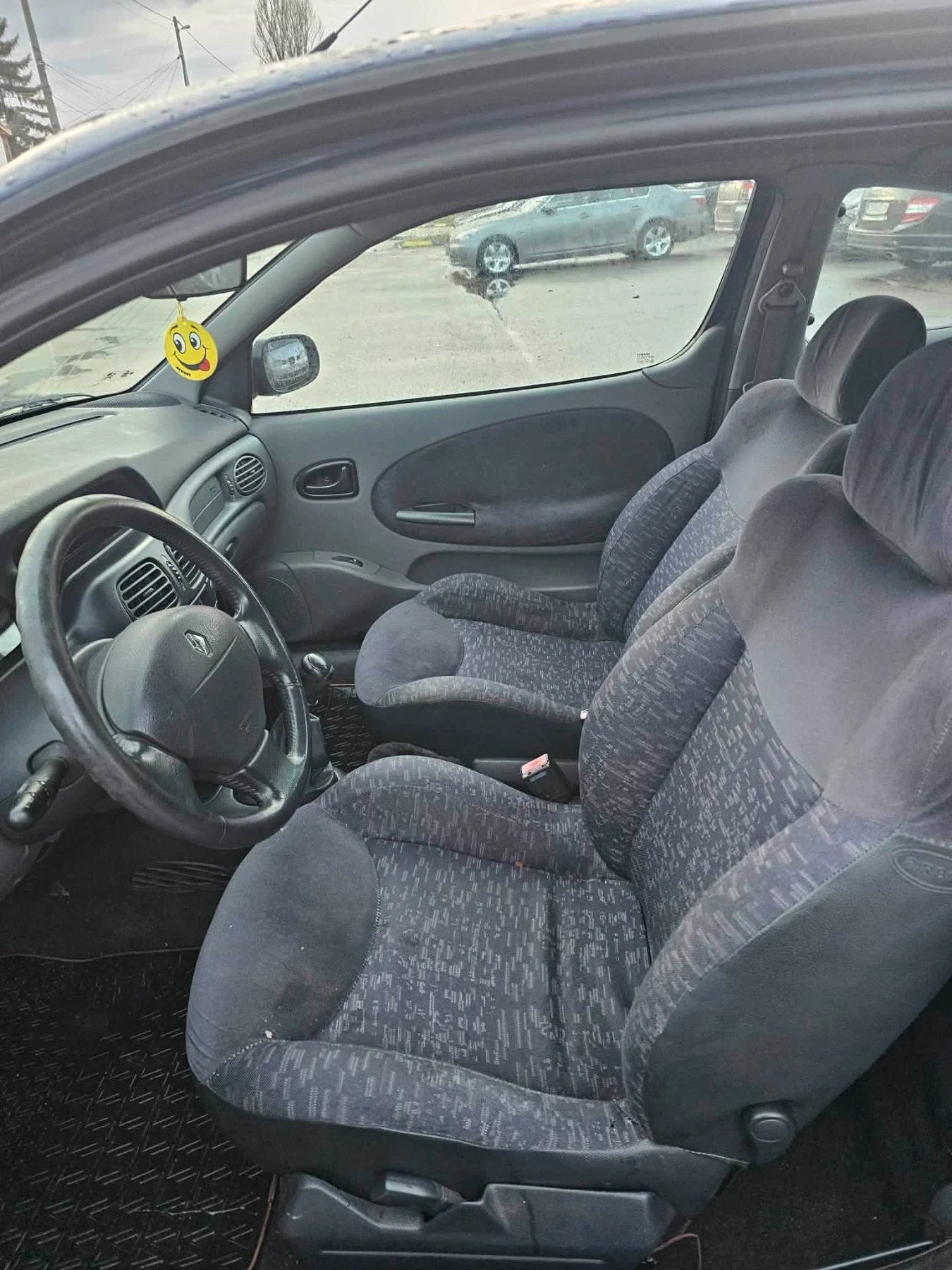 Renault Megane 1.9дти 98коня , снимка 5 - Автомобили и джипове - 54460360