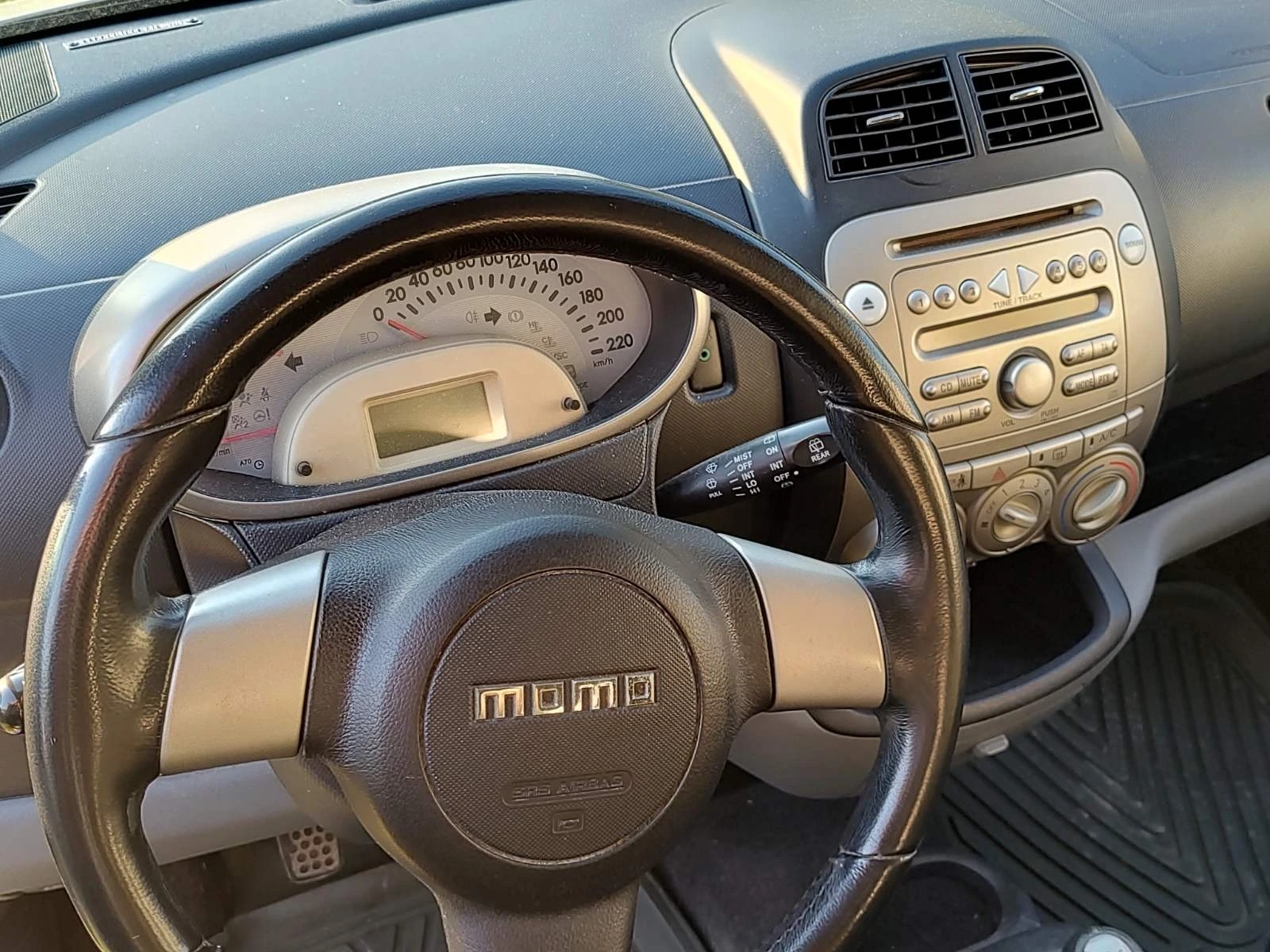 Daihatsu Sirion, снимка 10 - Автомобили и джипове - 54462214