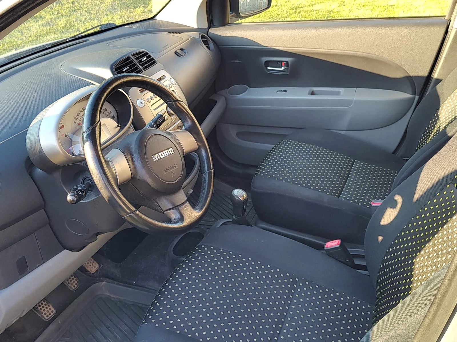 Daihatsu Sirion, снимка 8 - Автомобили и джипове - 54462214