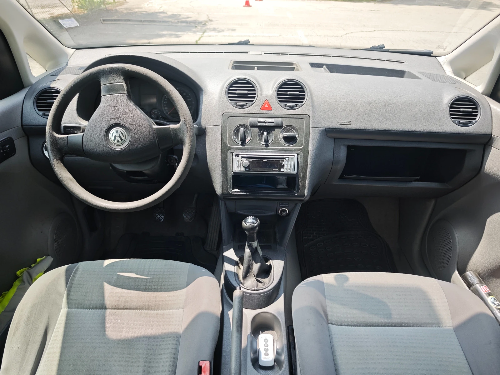 VW Caddy 1.9TDI, снимка 6 - Автомобили и джипове - 55146041