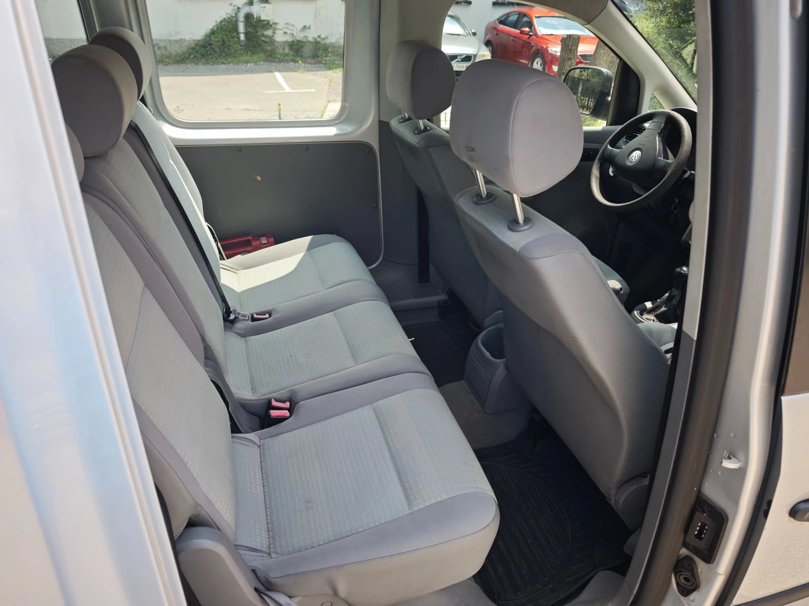 VW Caddy 1.9TDI, снимка 8 - Автомобили и джипове - 55146041