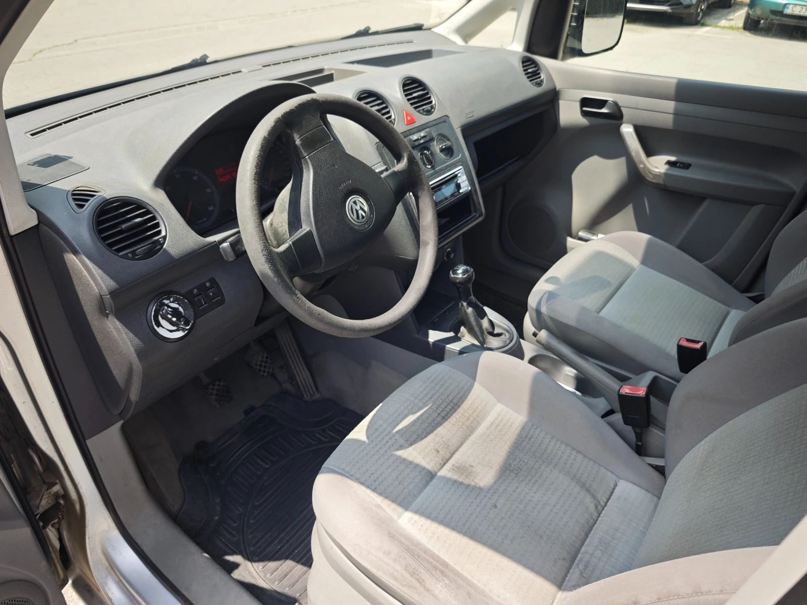 VW Caddy 1.9TDI, снимка 9 - Автомобили и джипове - 55146041