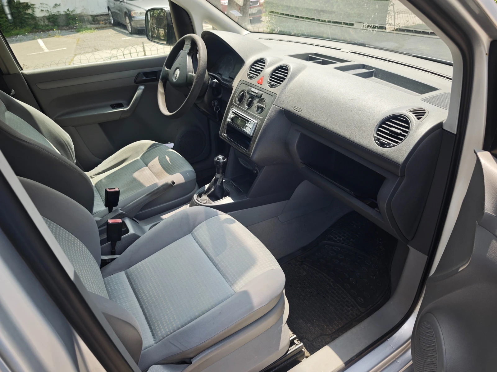 VW Caddy 1.9TDI, снимка 7 - Автомобили и джипове - 55146041