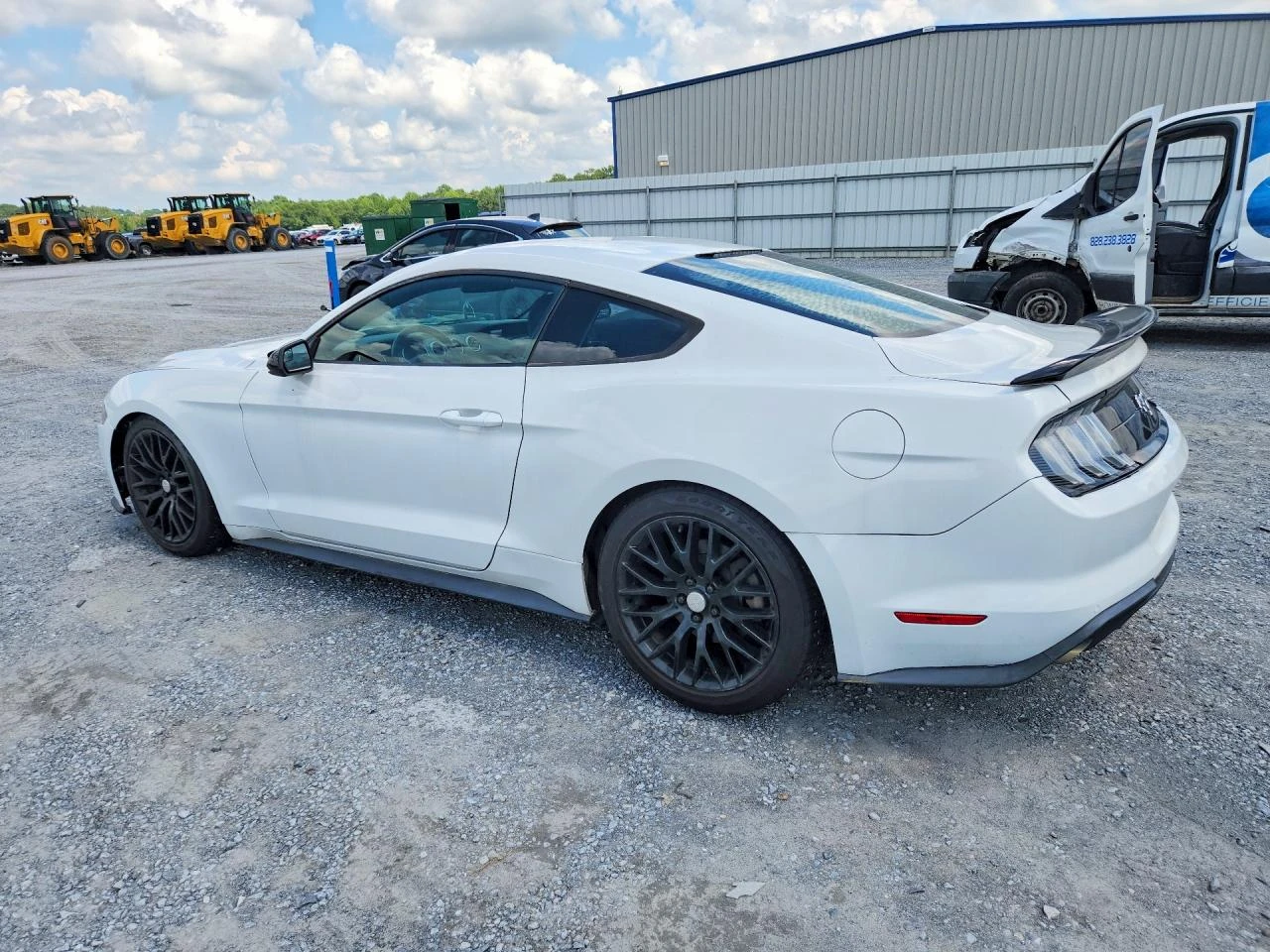 Ford Mustang, снимка 2 - Автомобили и джипове - 55752022