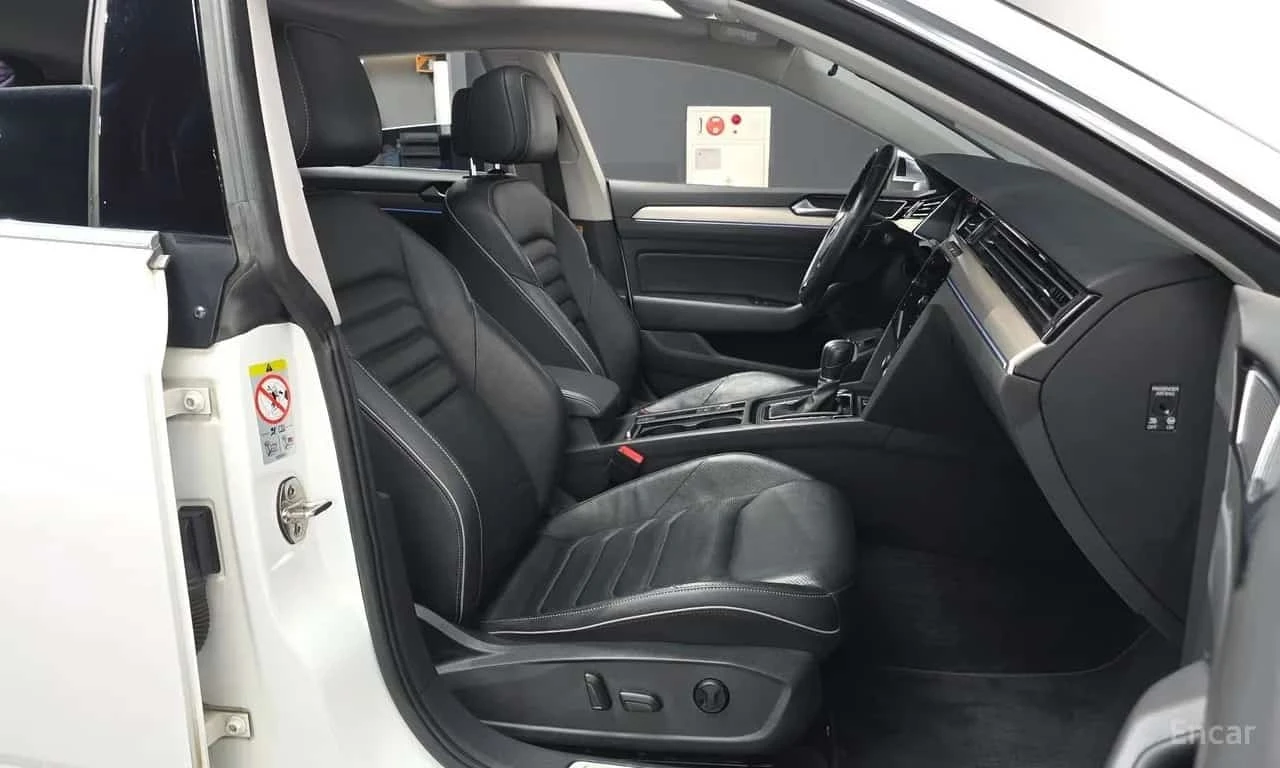 VW Arteon * 2.0 TDI Premium * ЦЕНА ДО БГ, снимка 11 - Автомобили и джипове - 55771434