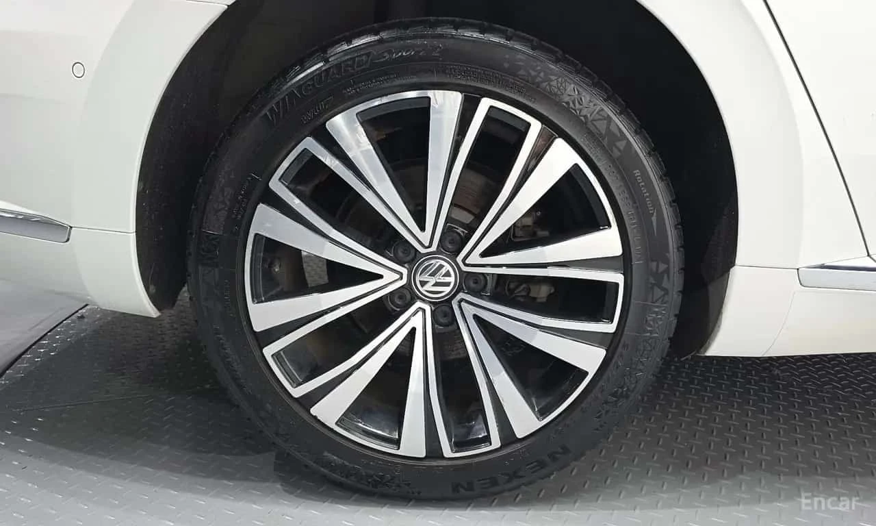 VW Arteon * 2.0 TDI Premium * ЦЕНА ДО БГ, снимка 5 - Автомобили и джипове - 55771434