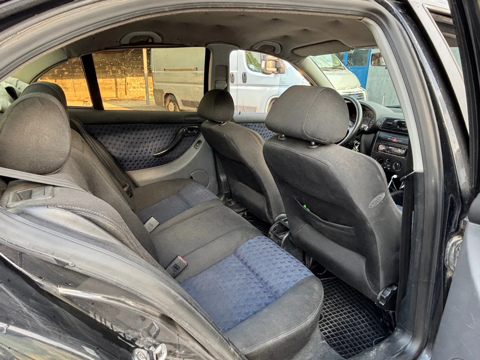 Seat Toledo 1.9 TDI 110 к.с., снимка 10 - Автомобили и джипове - 56011740