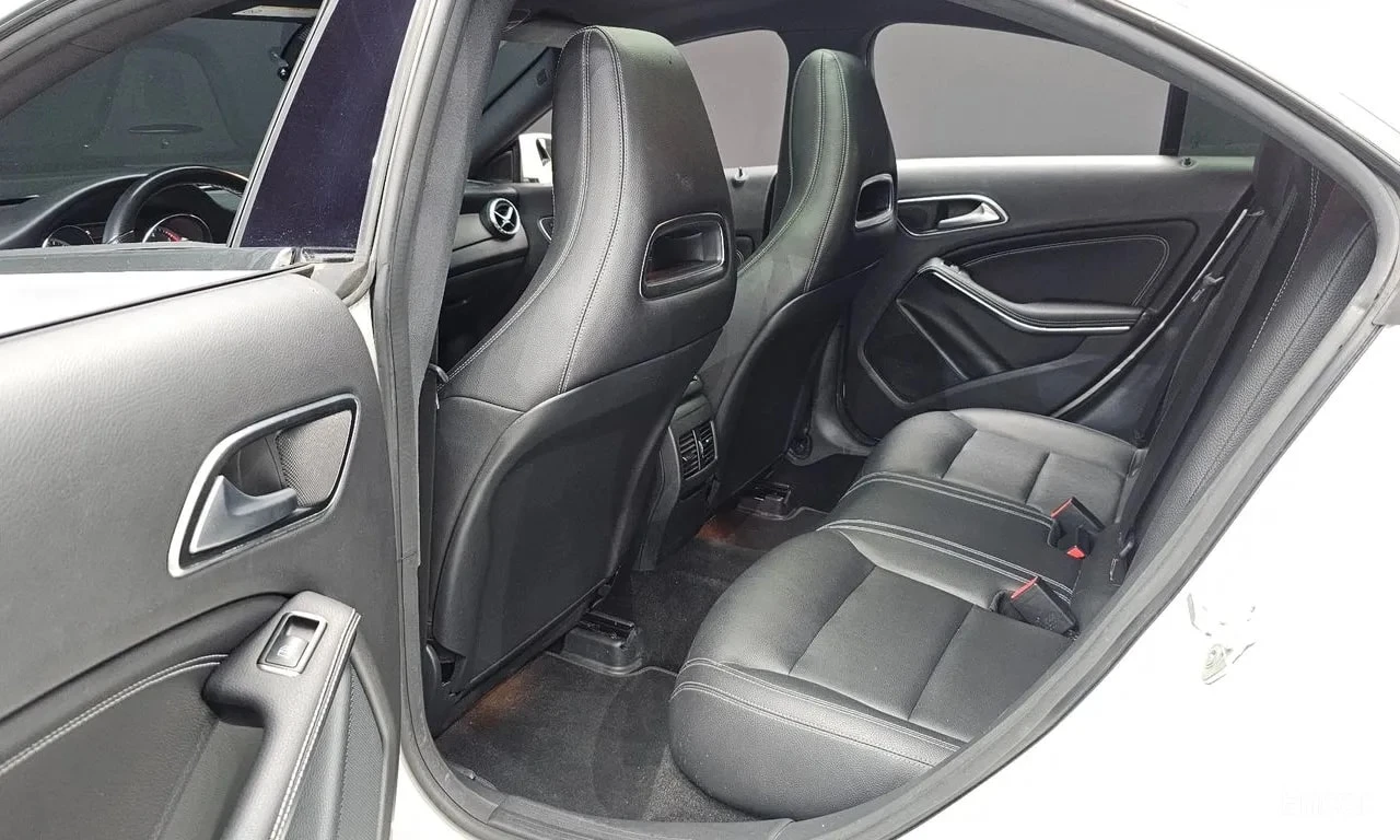 Mercedes-Benz CLA 200 | АВТОФИНАНСИРАНЕ | ЦЕНА ДО БЪЛГАРИЯ, снимка 11 - Автомобили и джипове - 56155934