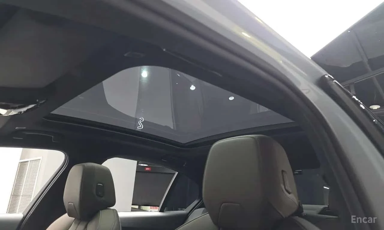 BMW 520 i M Sport * HUD * HAR/KAR* ПАМЕТ* ПАНО* , снимка 16 - Автомобили и джипове - 56295491