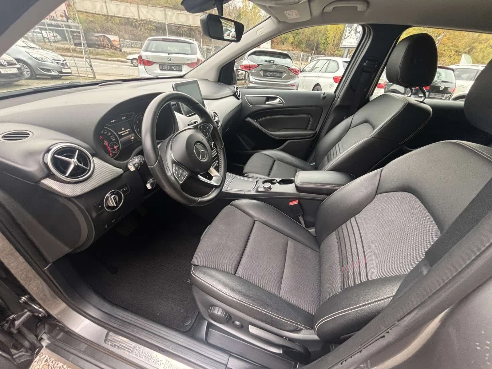 Mercedes-Benz B 200 2.2 CDI, снимка 11 - Автомобили и джипове - 56733285