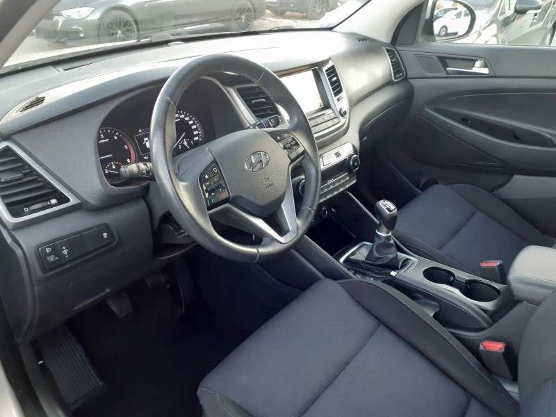 Hyundai Tucson 1, 7 CRDI EVRO 6B.DVD TV  KAMERA 6KC. , снимка 13 - Автомобили и джипове - 49377043