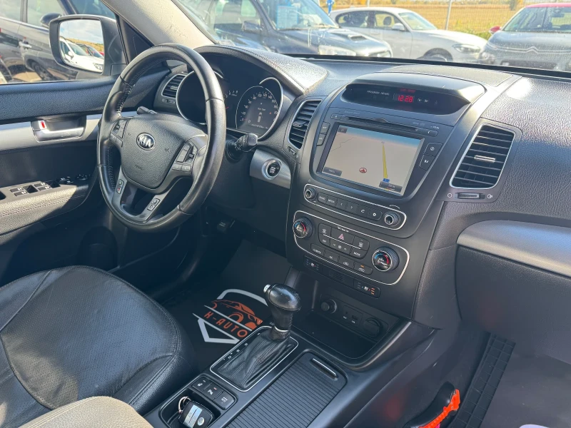 Kia Sportage 2.4 GDi / Navi / Pano / Обдухване, снимка 11 - Автомобили и джипове - 50390603