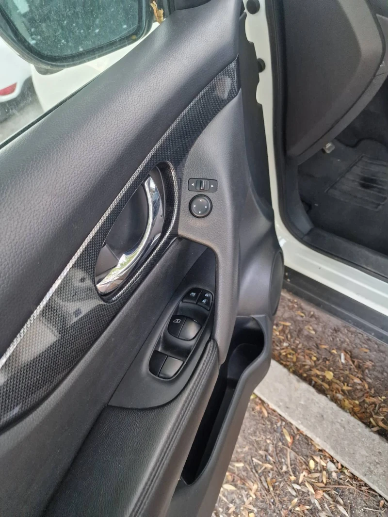 Nissan Rogue, снимка 9 - Автомобили и джипове - 52294395