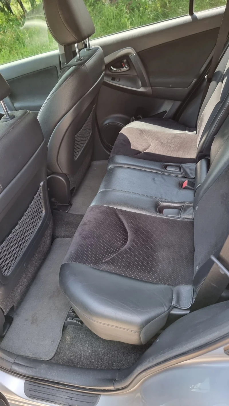 Toyota Rav4, снимка 11 - Автомобили и джипове - 51894080