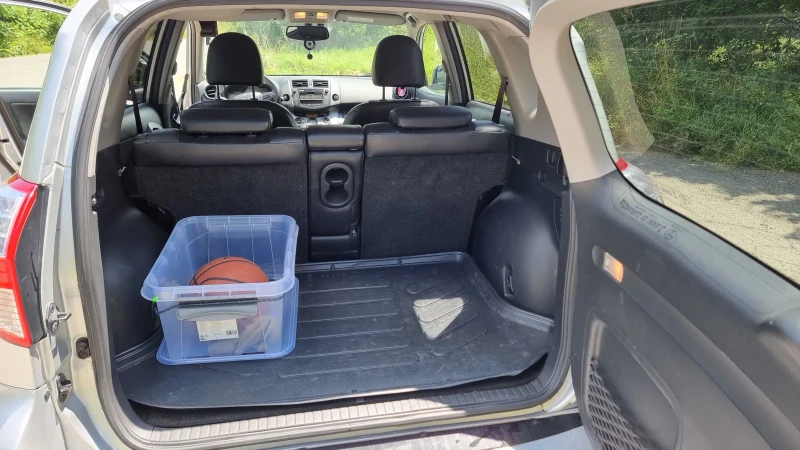 Toyota Rav4, снимка 10 - Автомобили и джипове - 51894080