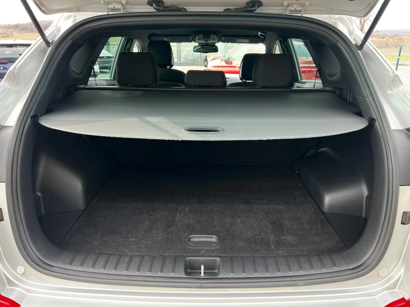 Hyundai Tucson IX35* 4x4* Key Less* , снимка 13 - Автомобили и джипове - 53432567