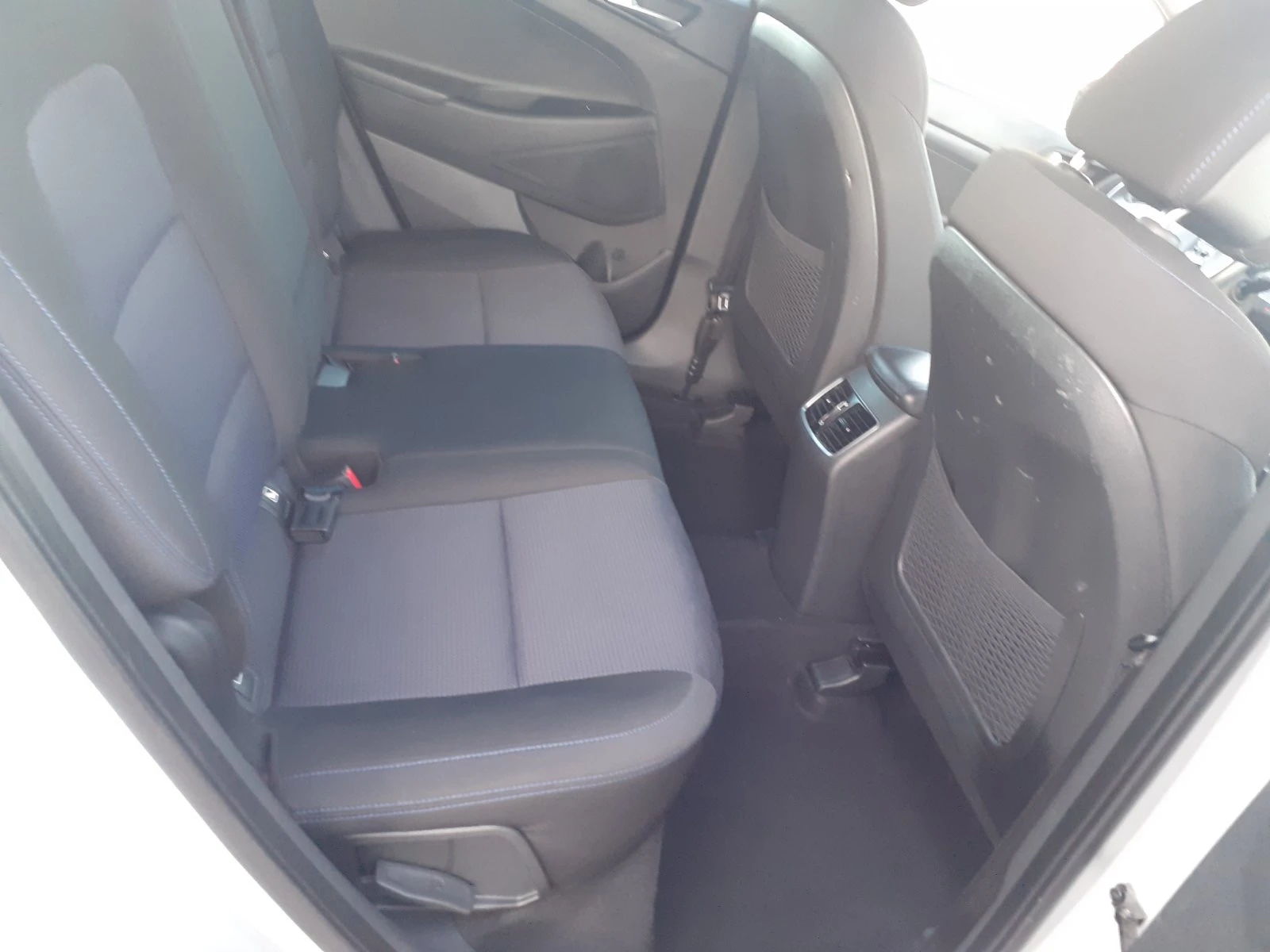 Hyundai Tucson 1, 7 CRDI PREMIUM-NAVI-CAMERA.DVD TV  KAMERA 6KC.  | Mobile.bg   12