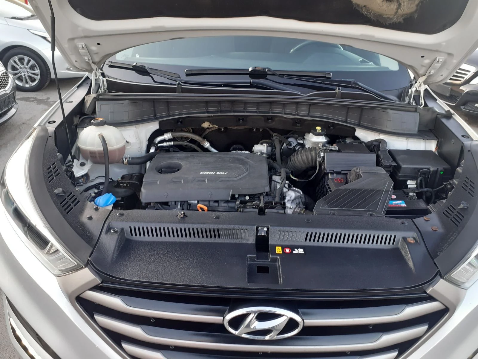 Hyundai Tucson 1, 7 CRDI PREMIUM-NAVI-CAMERA.DVD TV  KAMERA 6KC.  | Mobile.bg   16