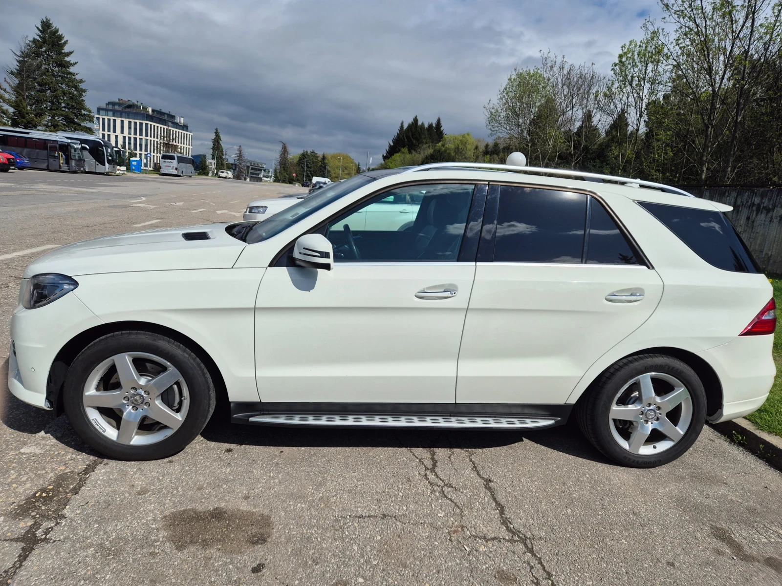 Mercedes-Benz ML 350  - изображение 2