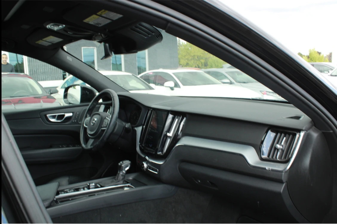 Volvo XC60 T6* MOMENTUM* ДИГИТАЛНО* ТАБЛО* КАМЕРА* МАСАЖ* ДИС - изображение 9