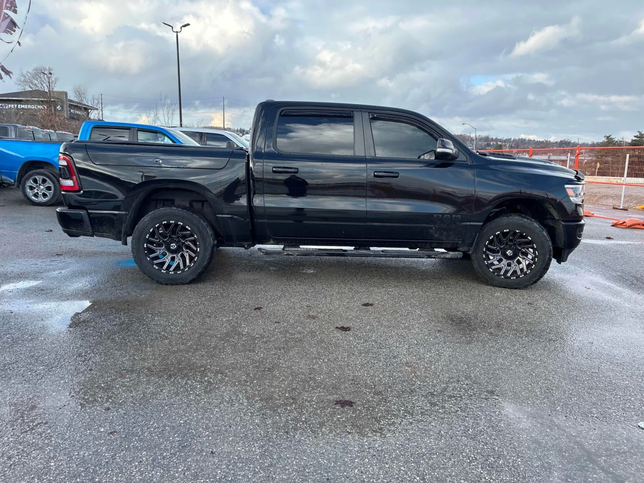 Dodge RAM 1500 CARFAX* АВТОФИНАНСИРАНЕ БЕЗ ПЪРВОНАЧАЛНА ВНОСКА - изображение 3