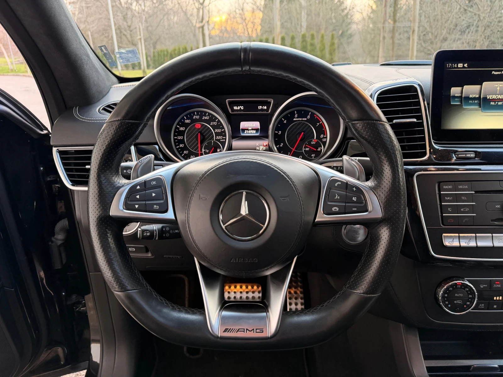 Mercedes-Benz GLS 63 AMG ВЕНТИЛАЦИЯ / ПАНОРАМА / TV, снимка 13 - Автомобили и джипове - 53725797