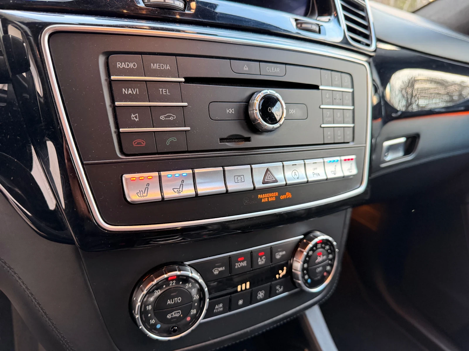 Mercedes-Benz GLS 63 AMG ВЕНТИЛАЦИЯ / ПАНОРАМА / TV, снимка 14 - Автомобили и джипове - 53725797