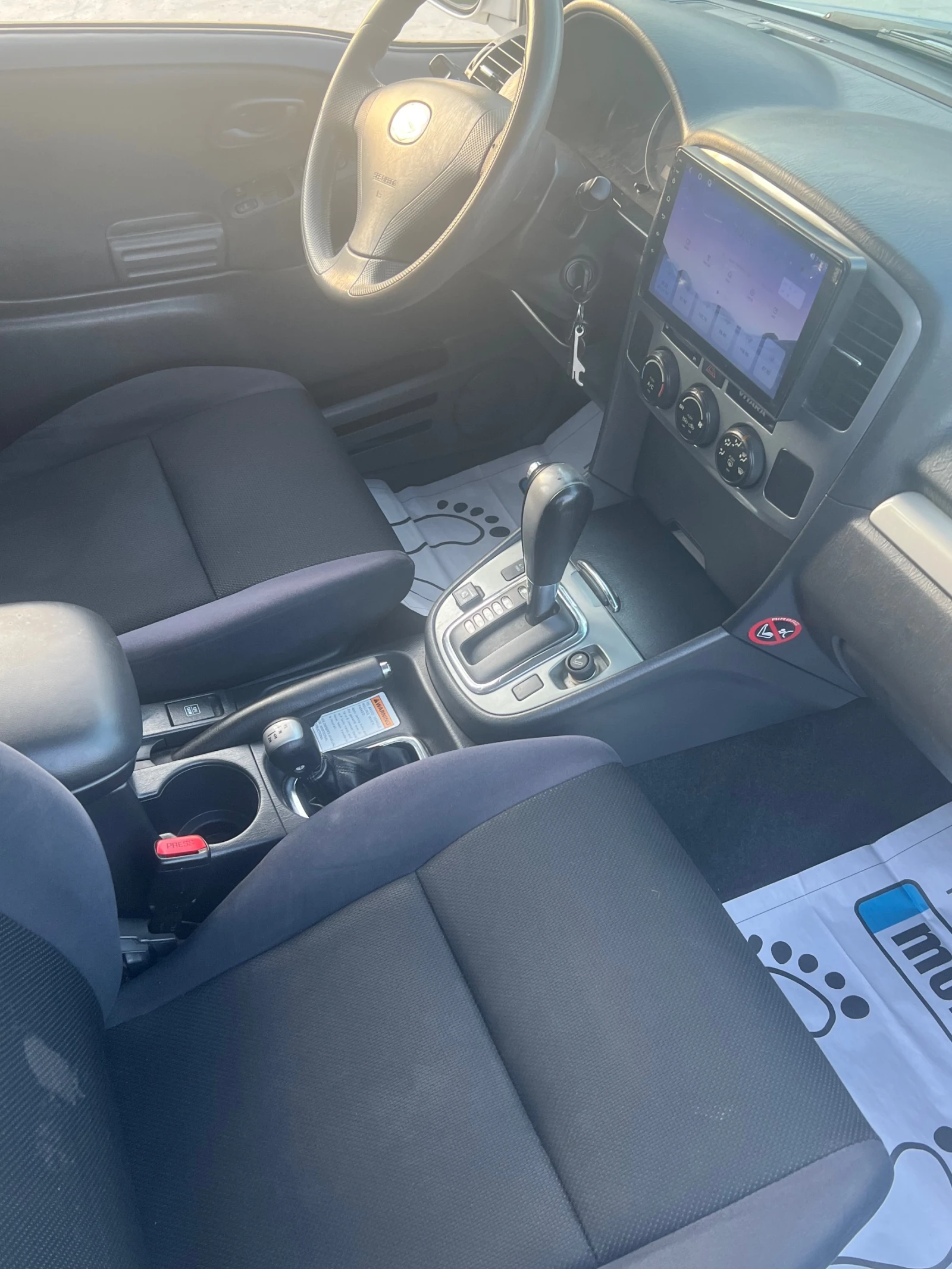 Suzuki Grand vitara 2.0 128 AUTO ГЪРЦИЯ, снимка 7 - Автомобили и джипове - 53848986