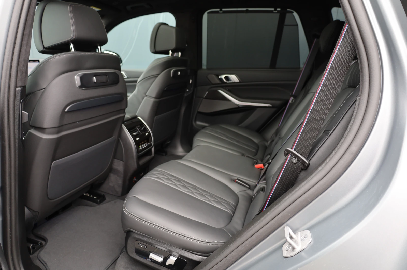 BMW X5 M SPORT* XDRIVE* FULL LED LIGHTS* SKY LOUNGE* HEAD, снимка 16 - Автомобили и джипове - 54428374