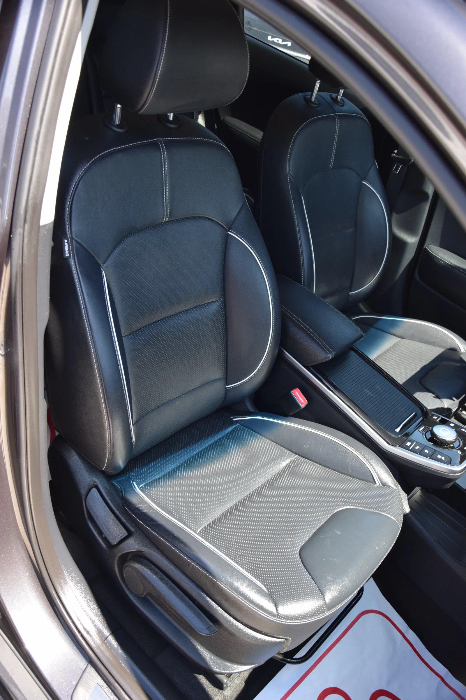 Kia Niro 65kw 204 hp, снимка 10 - Автомобили и джипове - 54440987