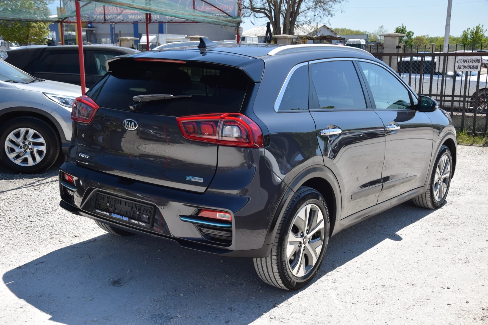 Kia Niro 65kw 204 hp, снимка 7 - Автомобили и джипове - 54440987