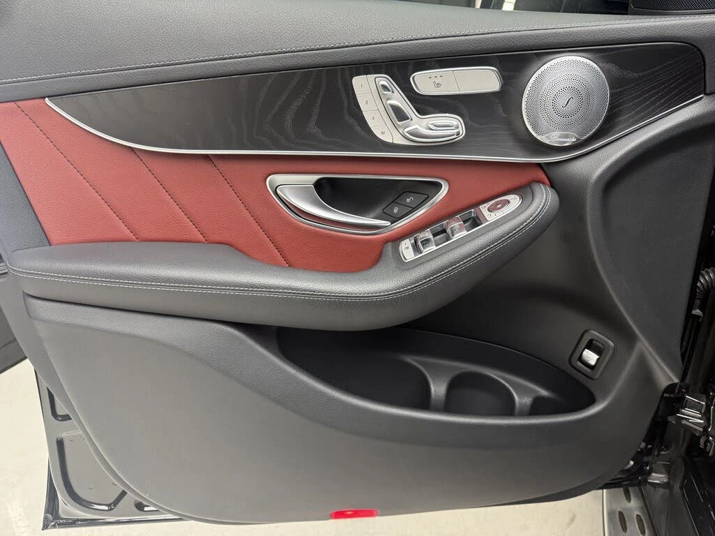 Mercedes-Benz GLC 43 AMG 4MATIC* 360CAMERA* DISTRONIC* BURMESTER* , снимка 14 - Автомобили и джипове - 54608348