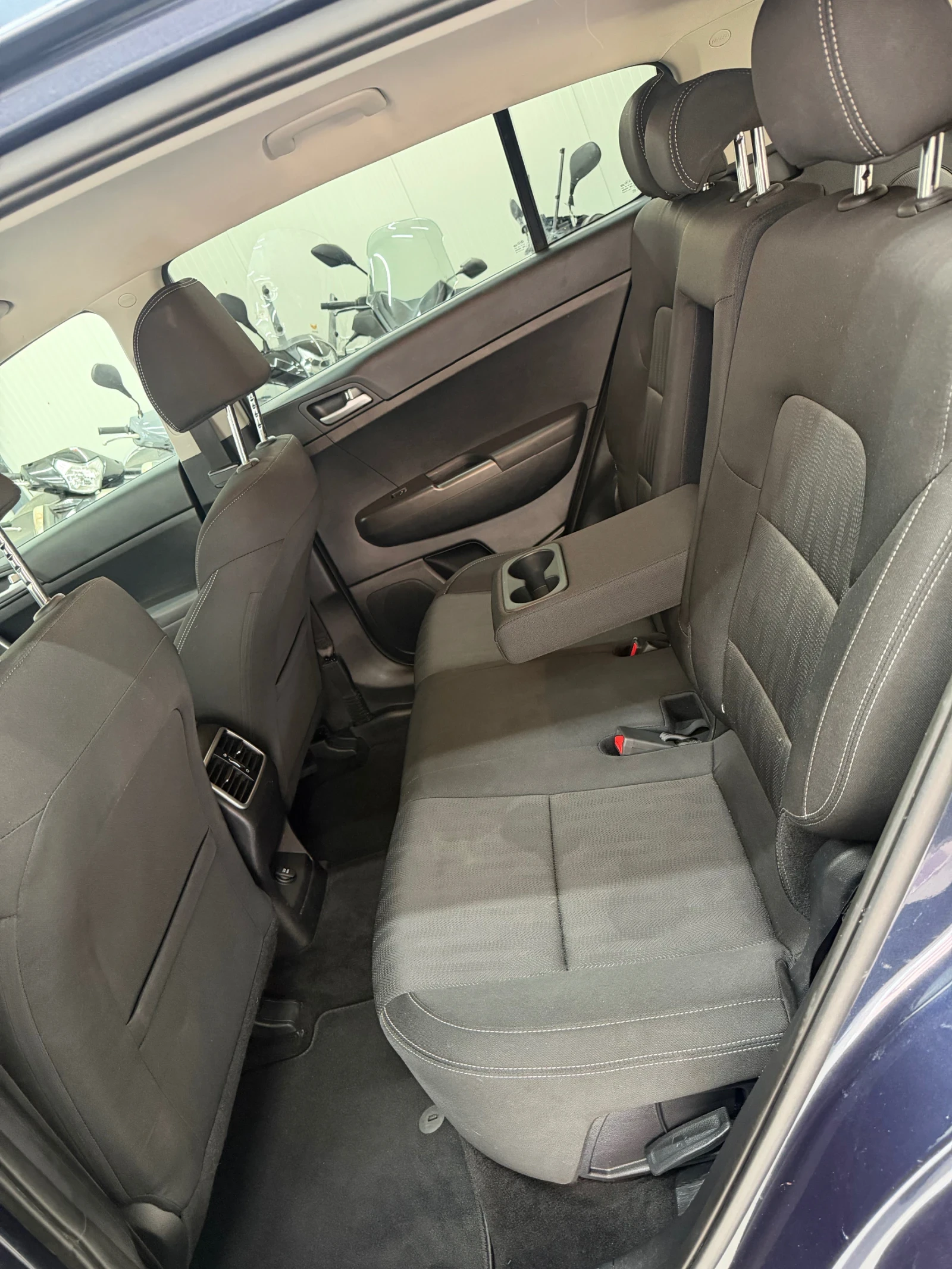 Kia Sportage, снимка 10 - Автомобили и джипове - 55330343