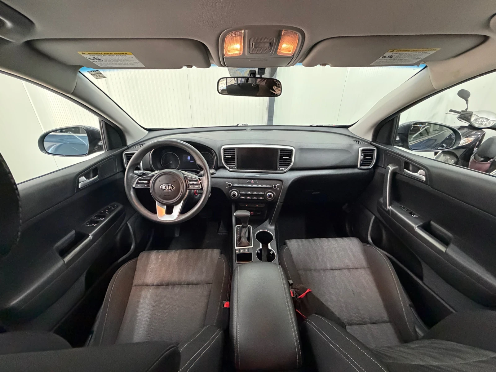 Kia Sportage, снимка 12 - Автомобили и джипове - 55330343