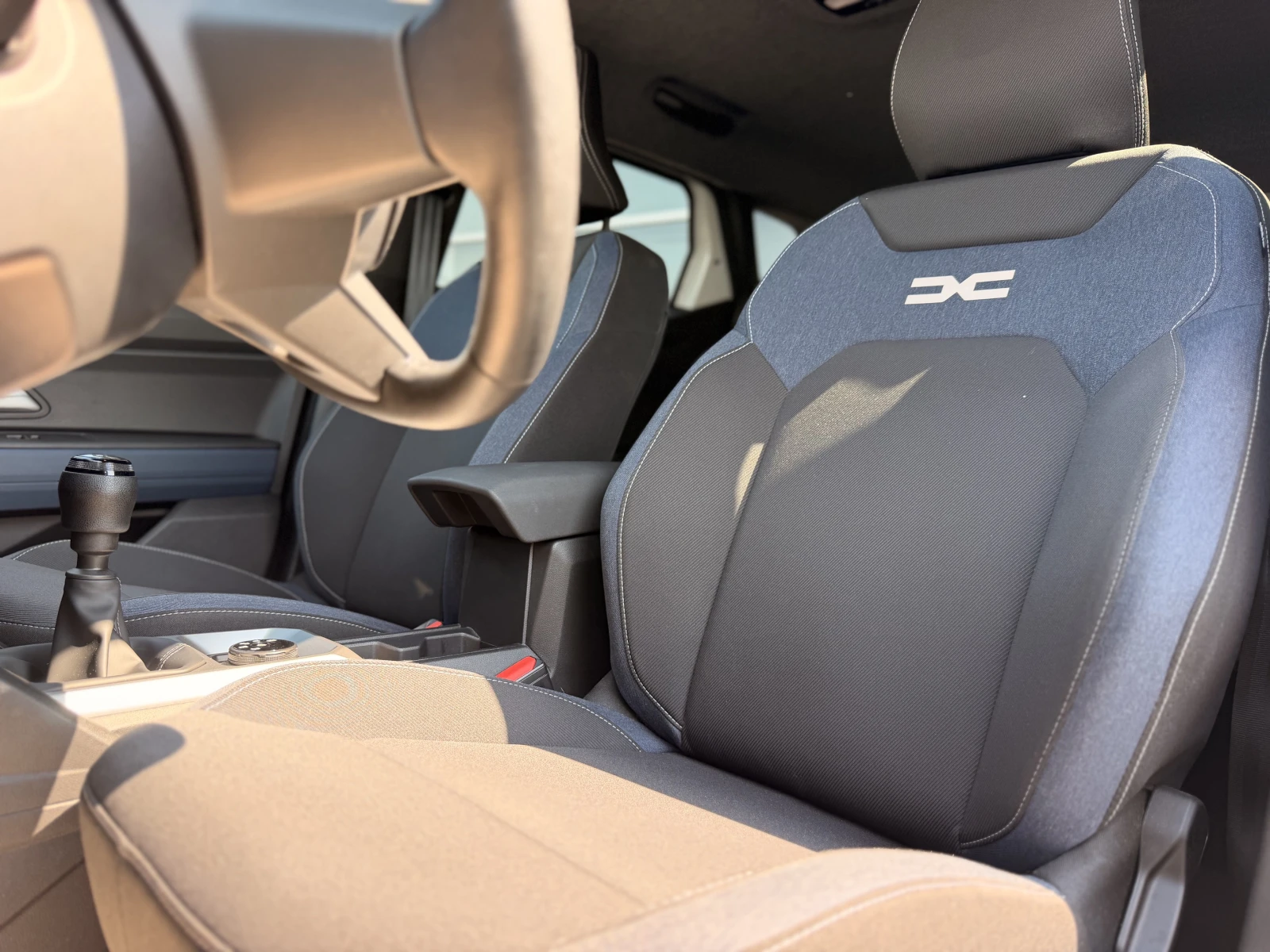 Dacia Duster 1.2 ТCe / 130 к.с. / 4х4  КАПАРИРАН, снимка 13 - Автомобили и джипове - 55587741